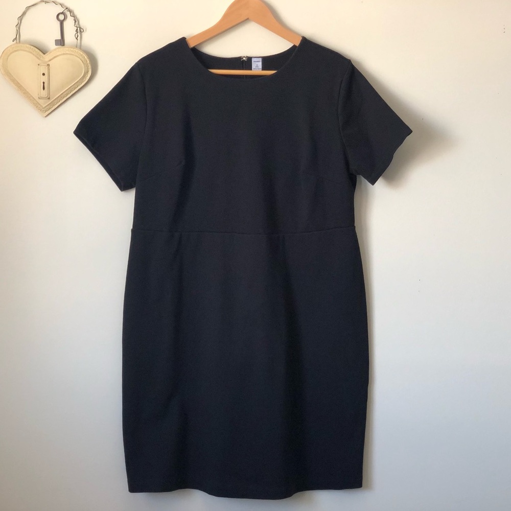 Old Navy comfy black short-sleeved dress - size 1X